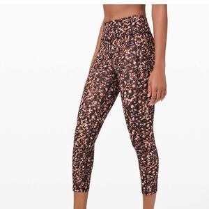 Lululemon Invigorate HR Tight Legging sz 8